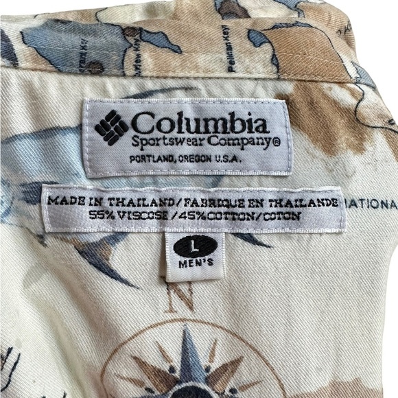 Columbia Short Sleeve Button Up Shirt with Map & Fish Print Size: XL - Picture 3 of 10